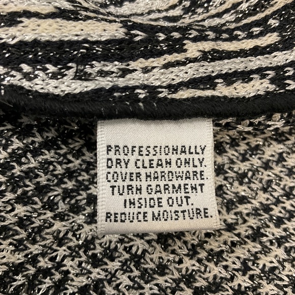 ST. JOHN EVENING FALL 2007 BLACK / SILVER METALLIC KNIT EVENING JACKET - Picture 6 of 8